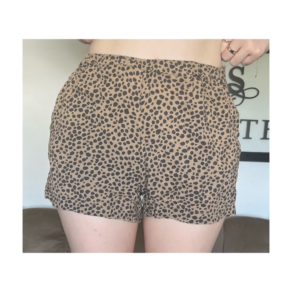Loose cheetah print Aerie shorts